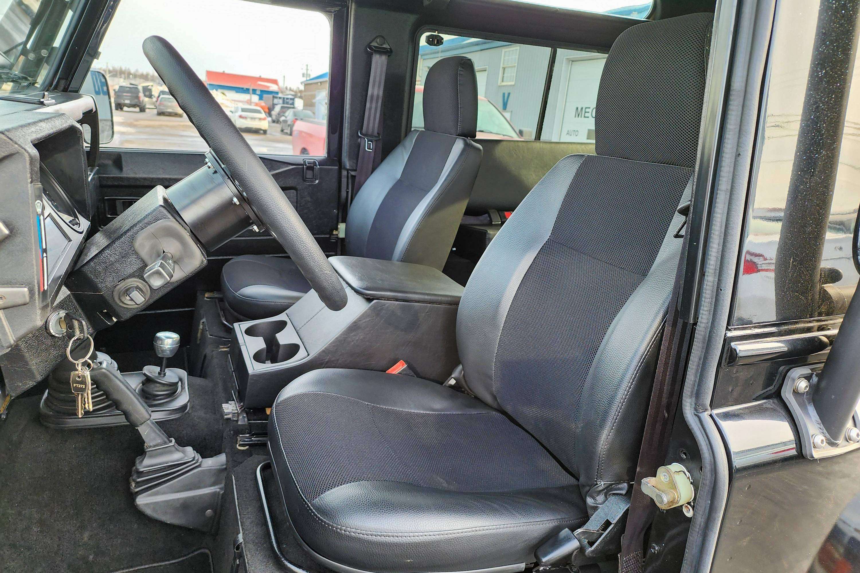 1999 Land Rover Defender thumb 6