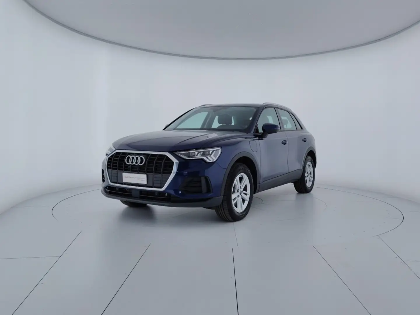 Audi Q3 45 TFSI e S tronic Business Blu/Azzurro - 1