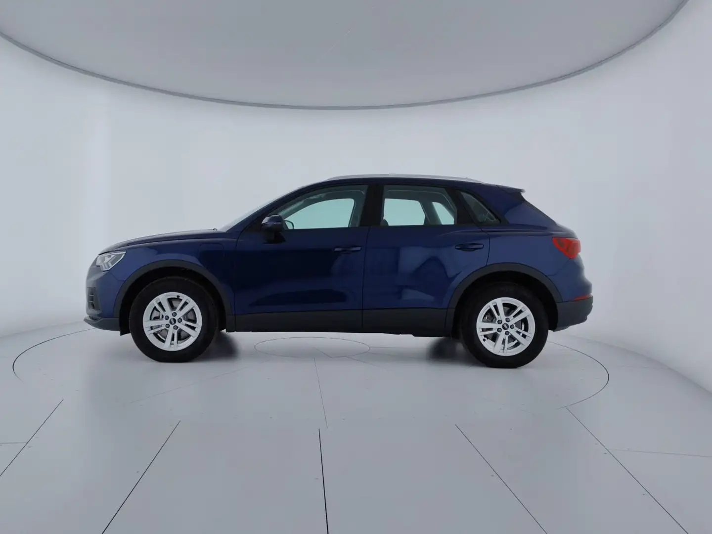 Audi Q3 45 TFSI e S tronic Business Blu/Azzurro - 2