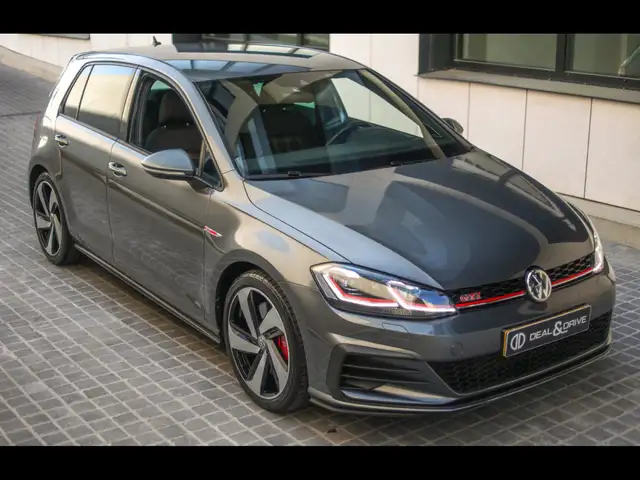 Volkswagen Golf view 6