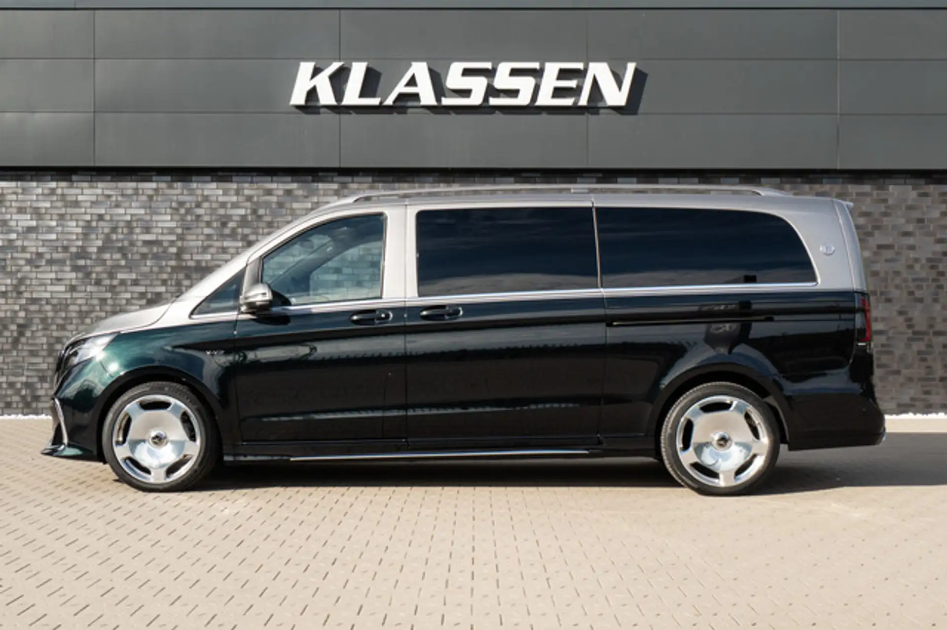 벤츠 V-Class V 300 2026 검정 사진 2