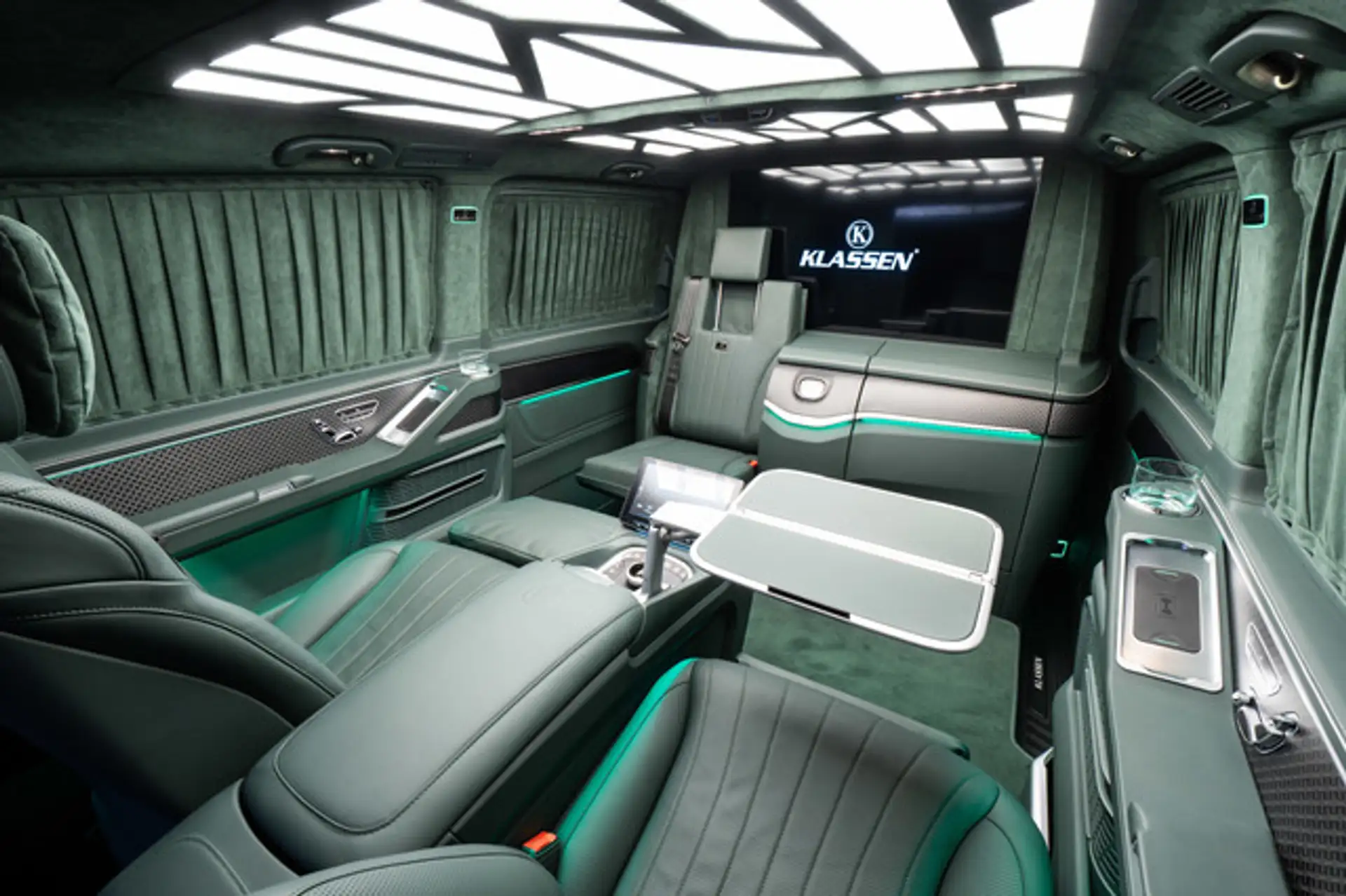 벤츠 V-Class V 300 2026 검정 사진 8