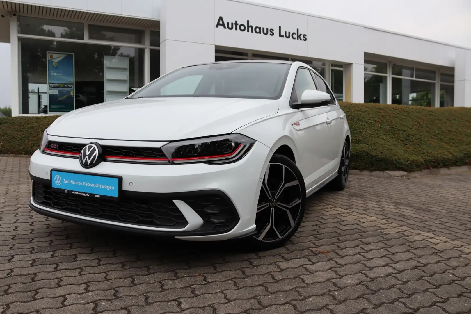 Volkswagen Polo GTI 2.0 TSI 7-Gang DSG Pano beats Biały - 2