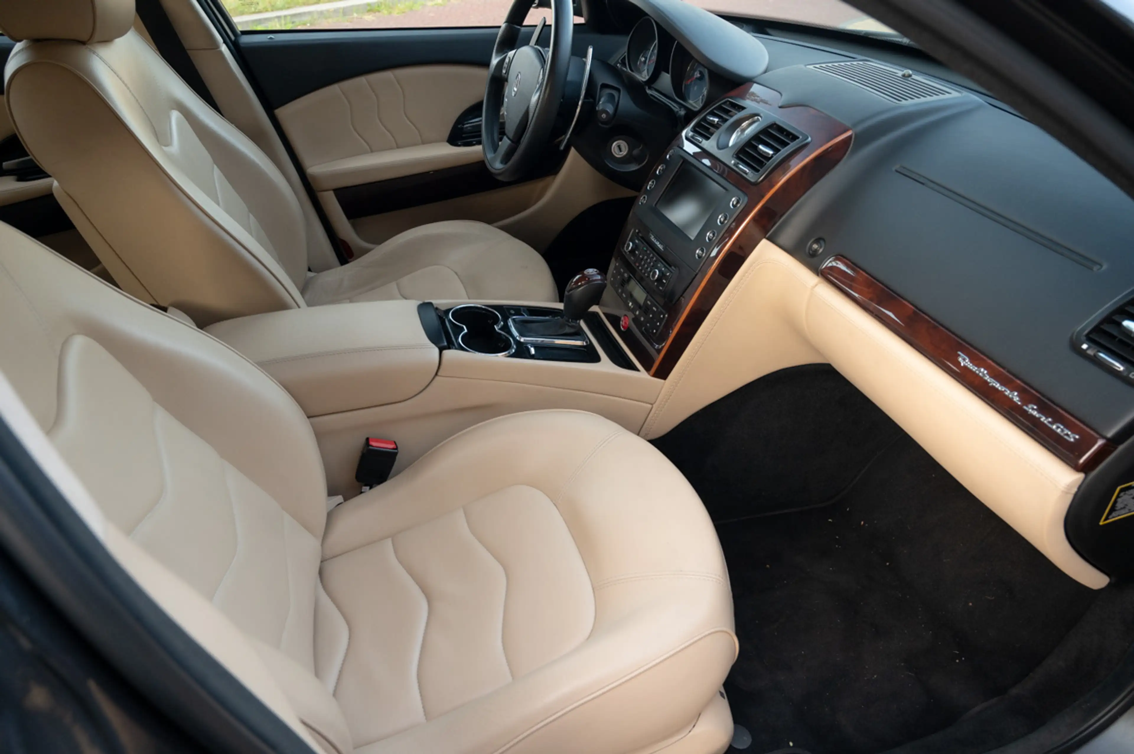 Maserati Quattroporte Sport GTS 4.7 V8 — photo 7