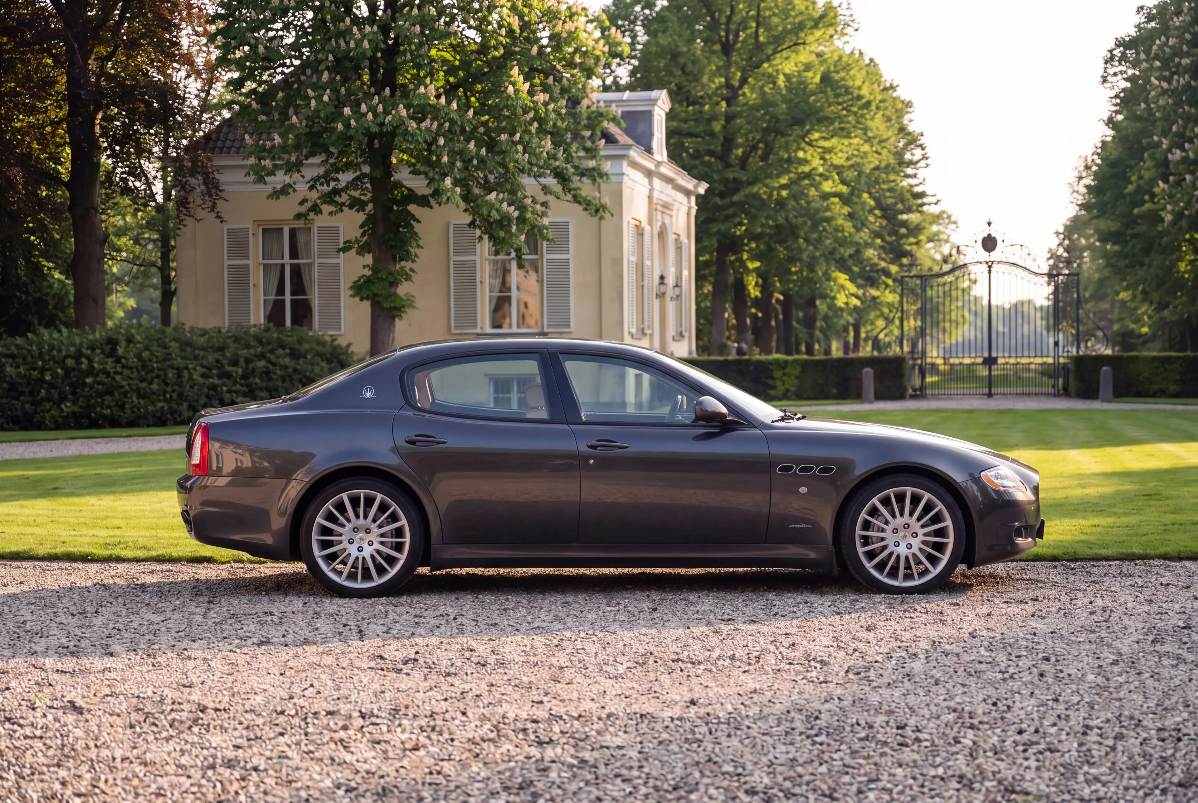 Maserati Quattroporte Sport GTS 4.7 V8 — photo 2
