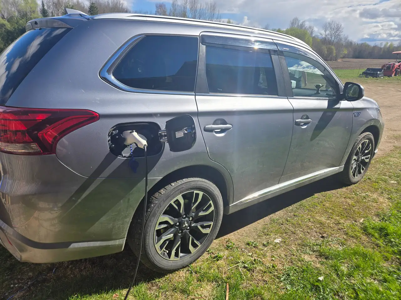 Mitsubishi Outlander снимка Mitsubishi Outlander