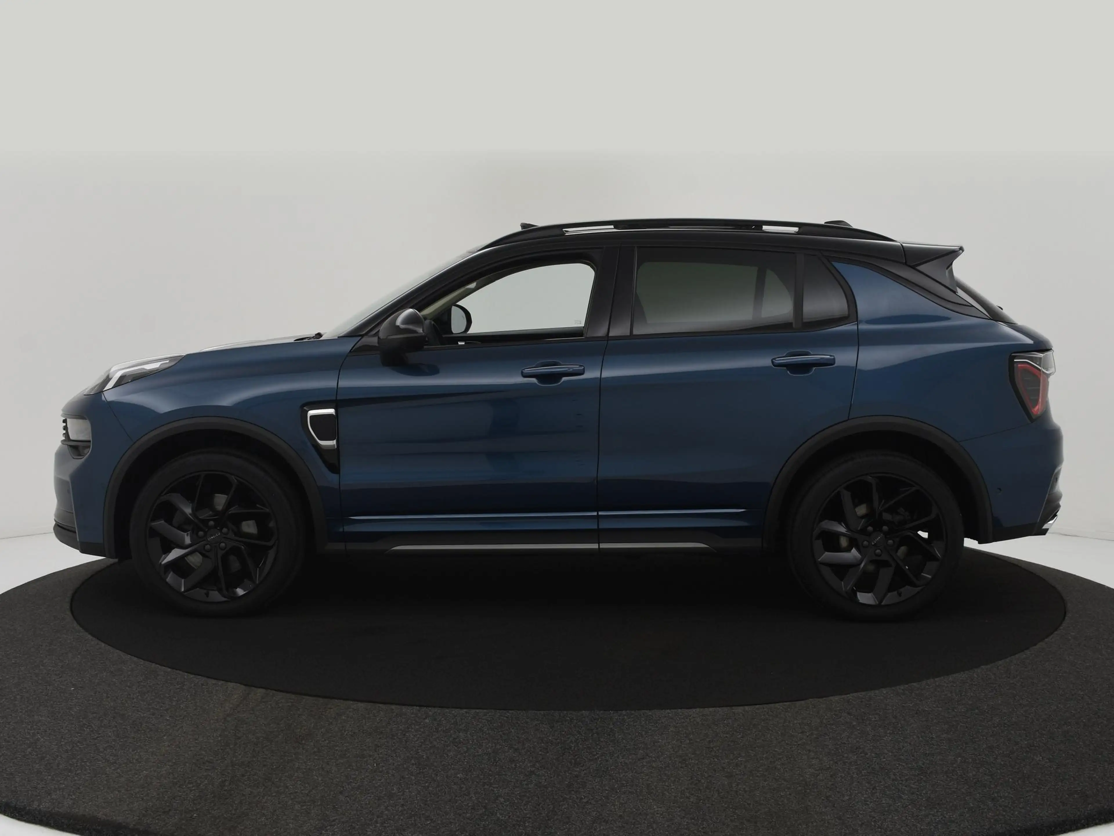 Lynk & Co 01 1.5 PHEV 262PK BLACKEDITION PANKDAK|360CAMERA|STOE — photo 3
