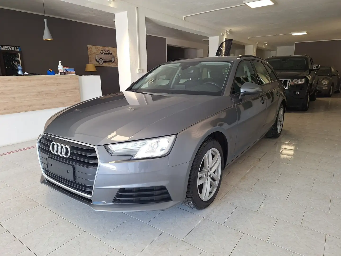 Audi A4 Avant 2.0 TDI 150 CV S tronic Sport Gris - 1