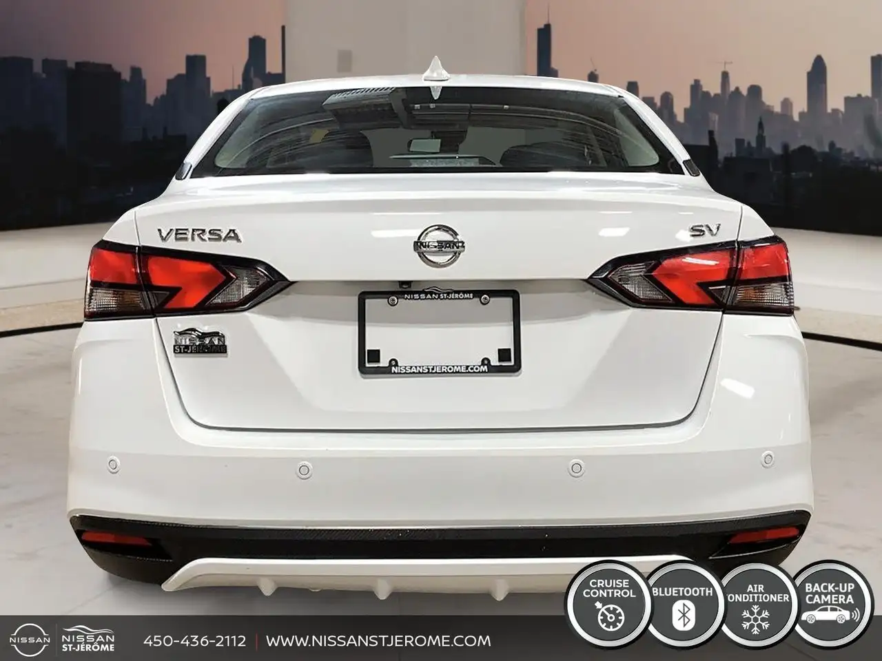 Nissan Versa снимка Nissan Versa