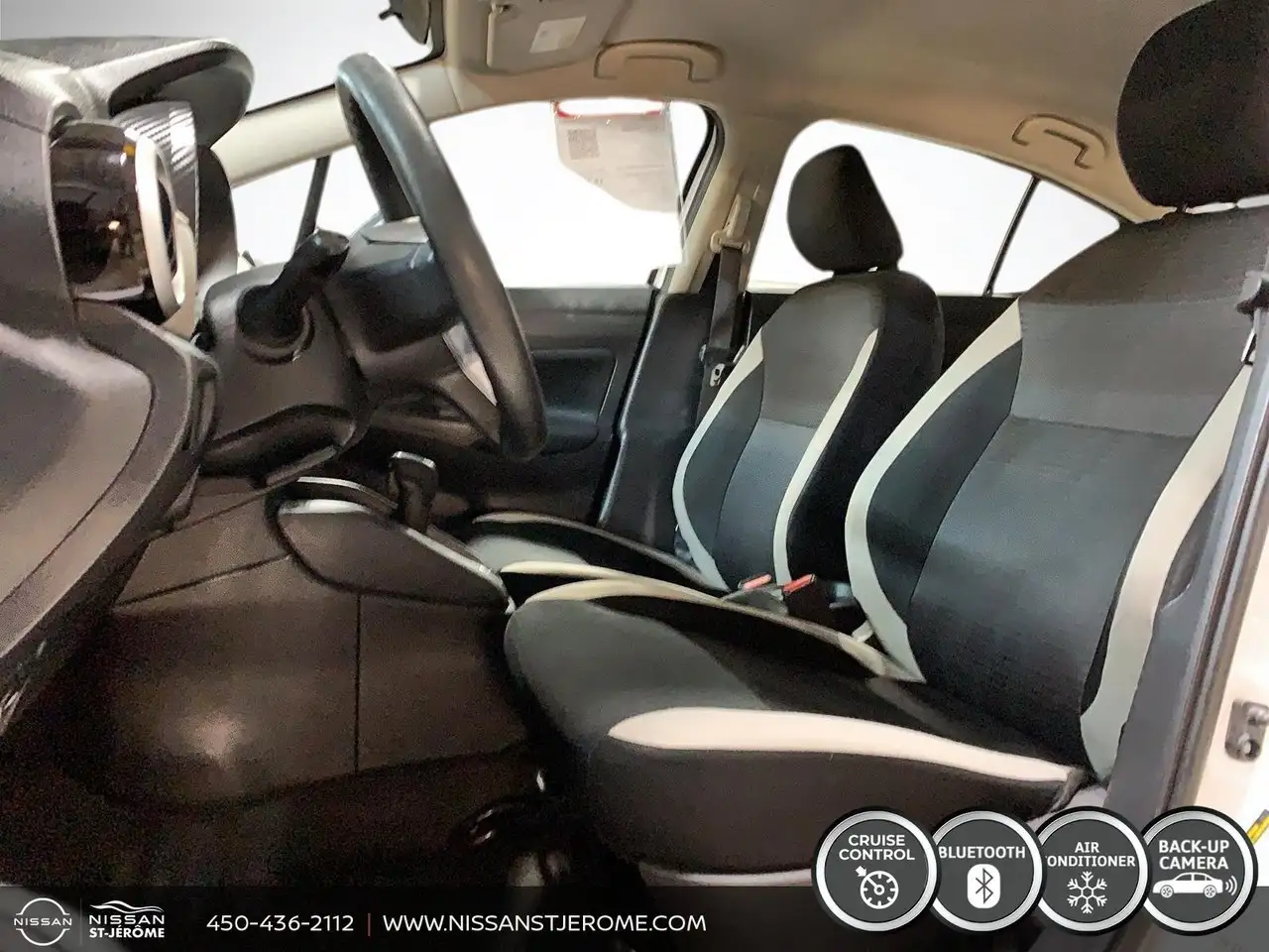 Nissan Versa снимка Nissan Versa