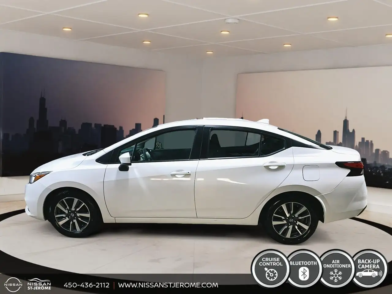 Nissan Versa снимка Nissan Versa