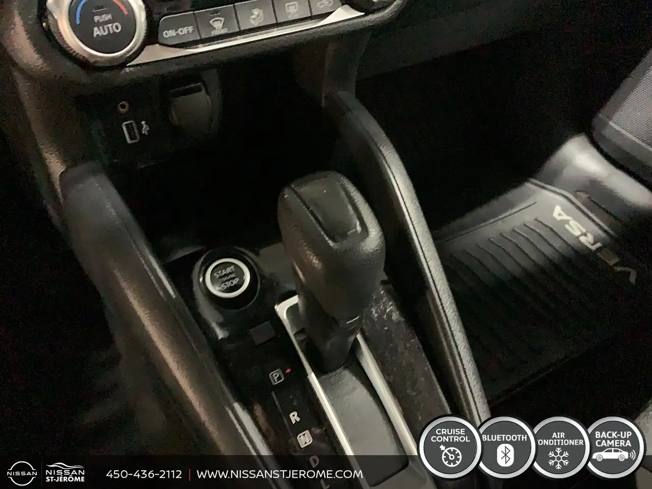 Nissan Versa снимка Nissan Versa