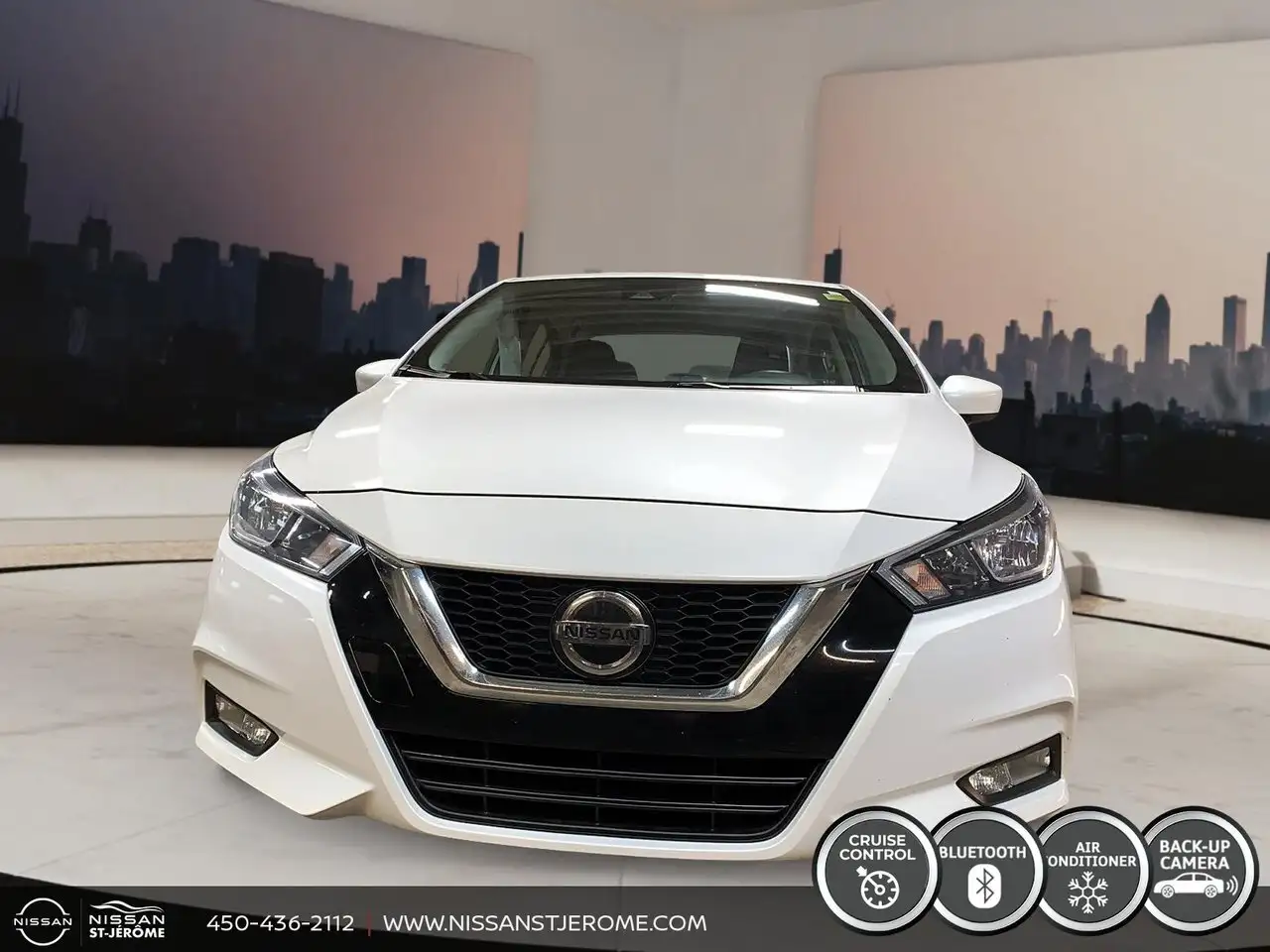 Nissan Versa снимка Nissan Versa