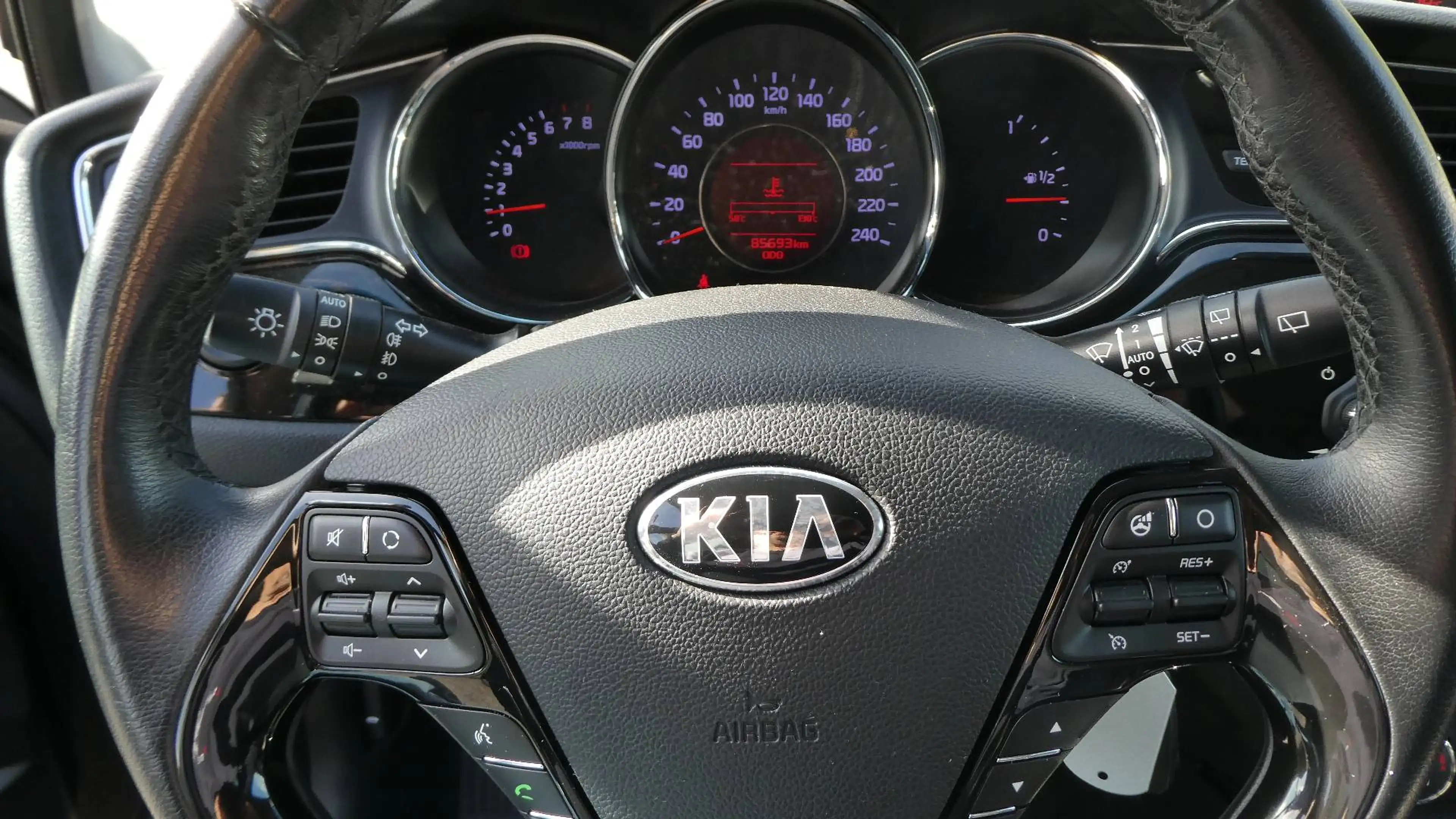 Kia Ceed SW / cee'd SW Cee'd SW 1.4i Fusion — photo 14