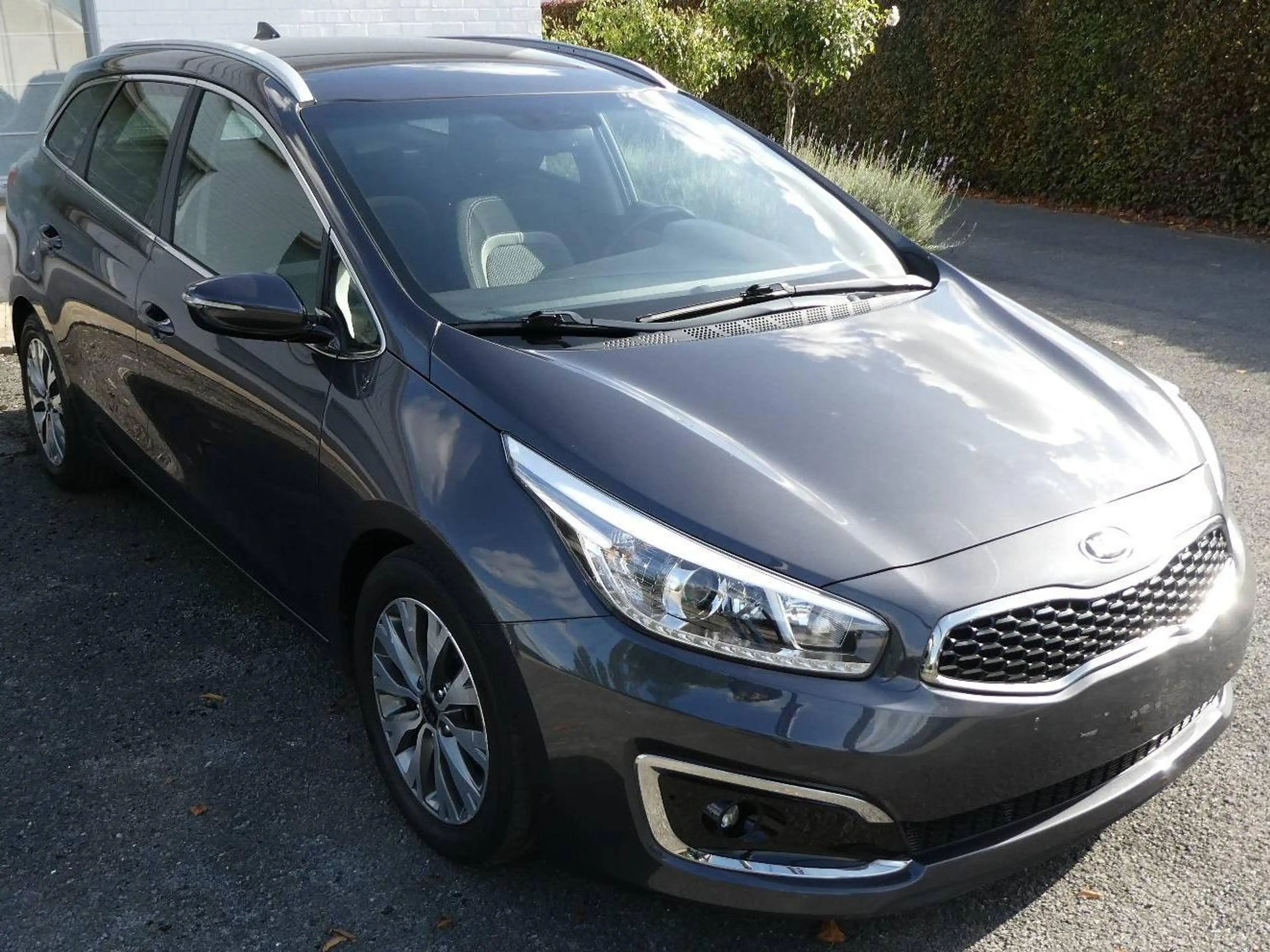Kia Ceed SW / cee'd SW Cee'd SW 1.4i Fusion — photo 2