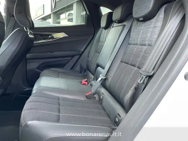 Renault Austral view 8