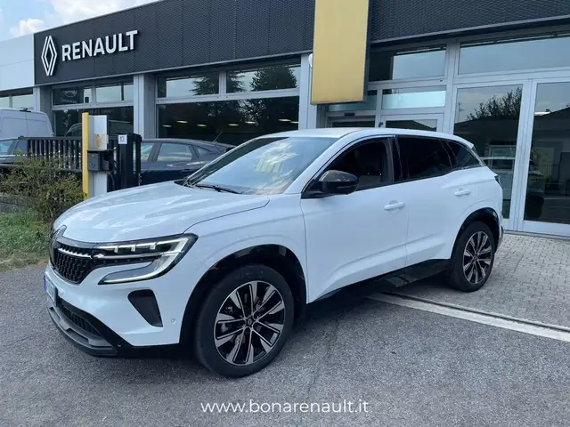 2023 Renault Austral in White for sale