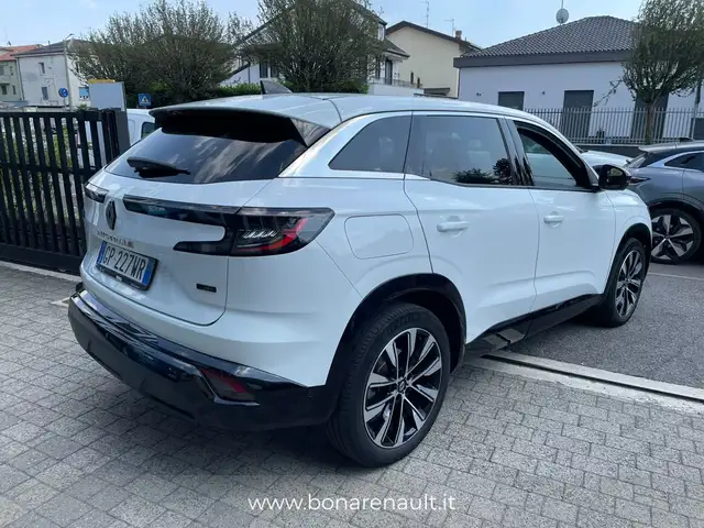 Renault Austral view 6