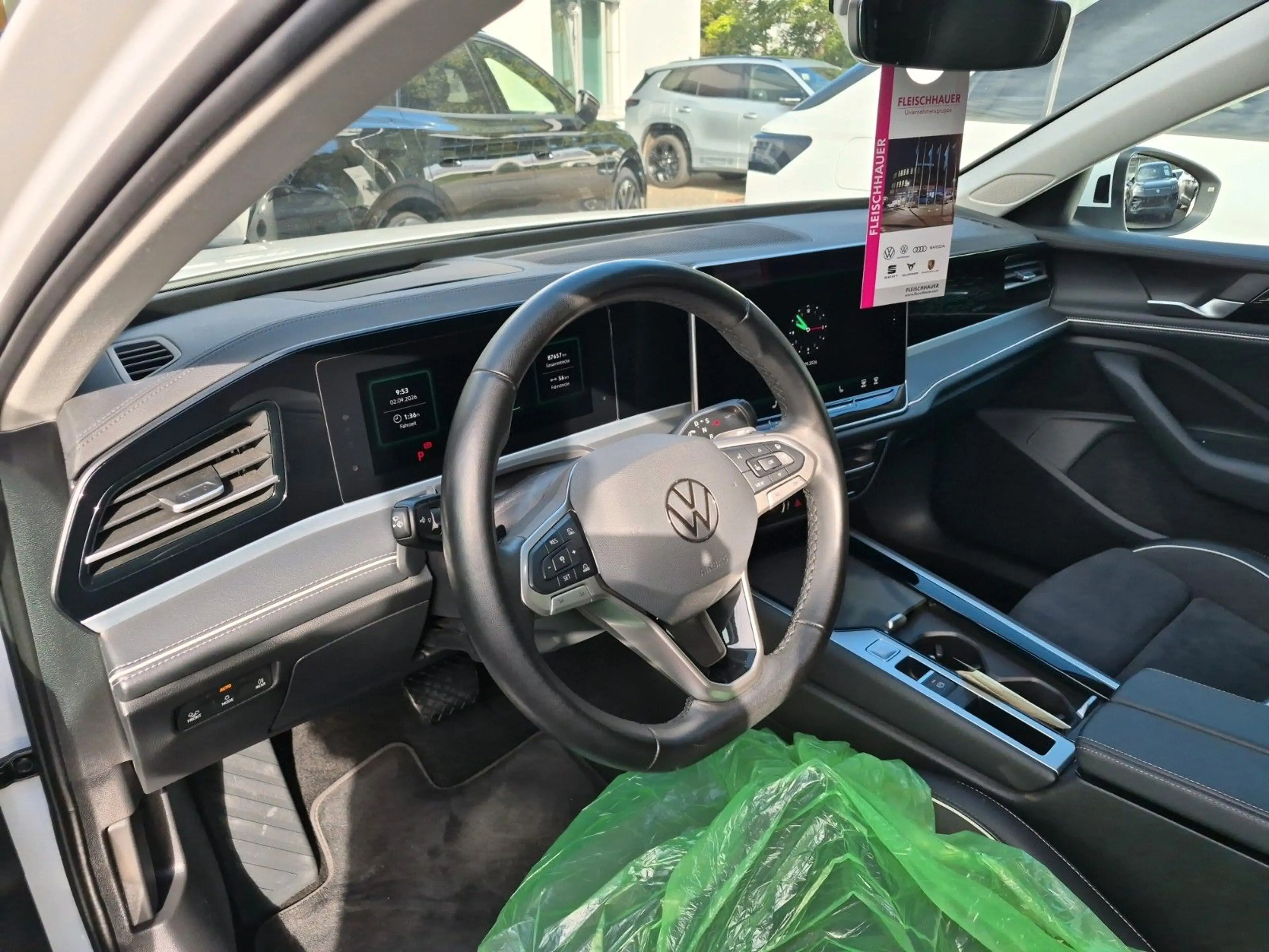 Volkswagen Passat Variant 2.0 TDI Elegance Navi AHK DCC ACC — photo 5