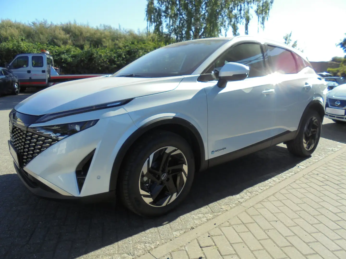 Nissan Qashqai N-Connecta 1.5 VC-T e-Power 4x2 190 PS Winter Blanc - 2