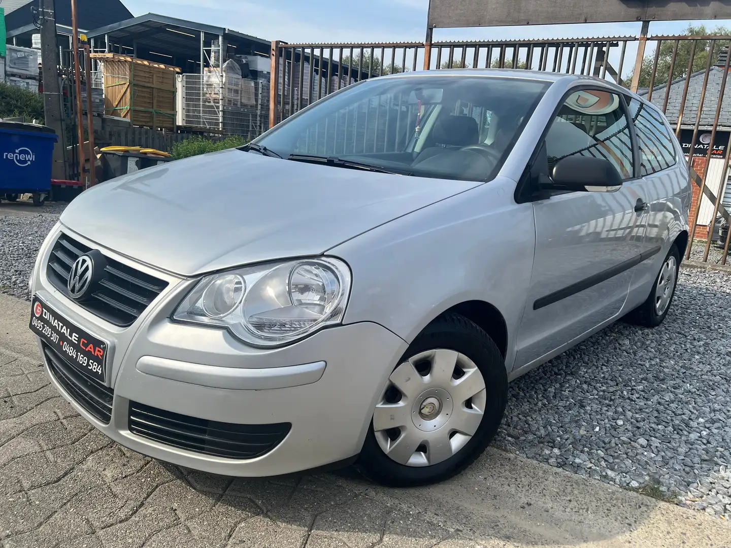 Volkswagen Polo 1.2i Trendline - Dépot/vente avec CT Argent - 2