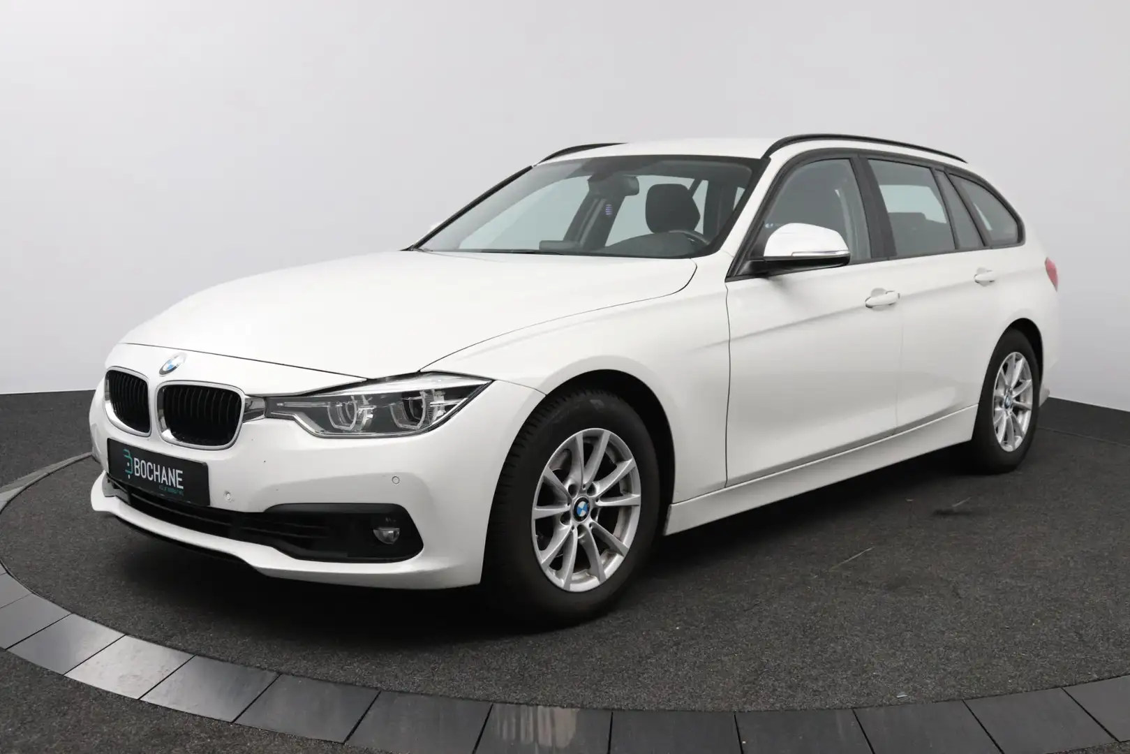 BMW 320 3-serie Touring 320i Executive | 184 PK | Automaat Wit - 1
