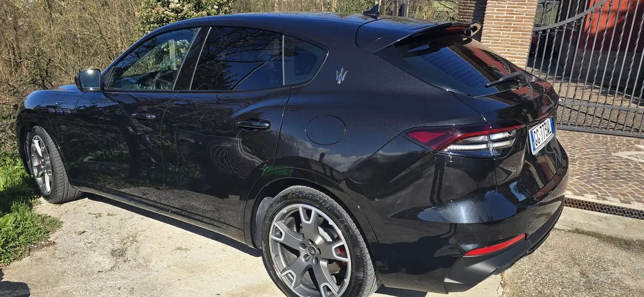 Maserati Levante 2021