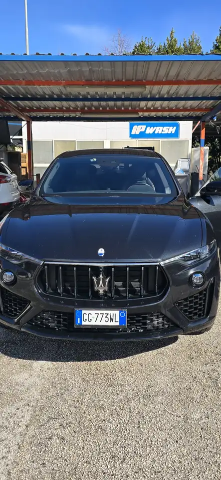 Maserati Levante 2021