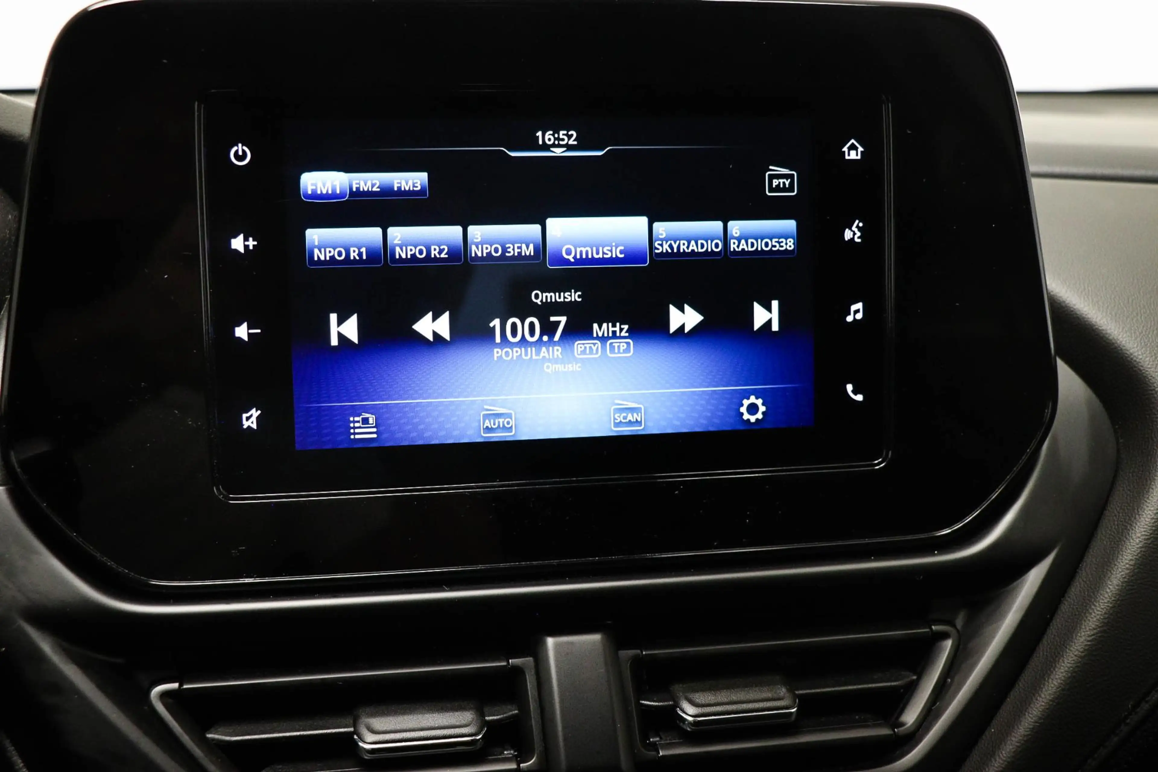 Suzuki S-Cross 1.4 Boosterjet Select Smart Hybrid | CLIMA | STOEL — photo 37