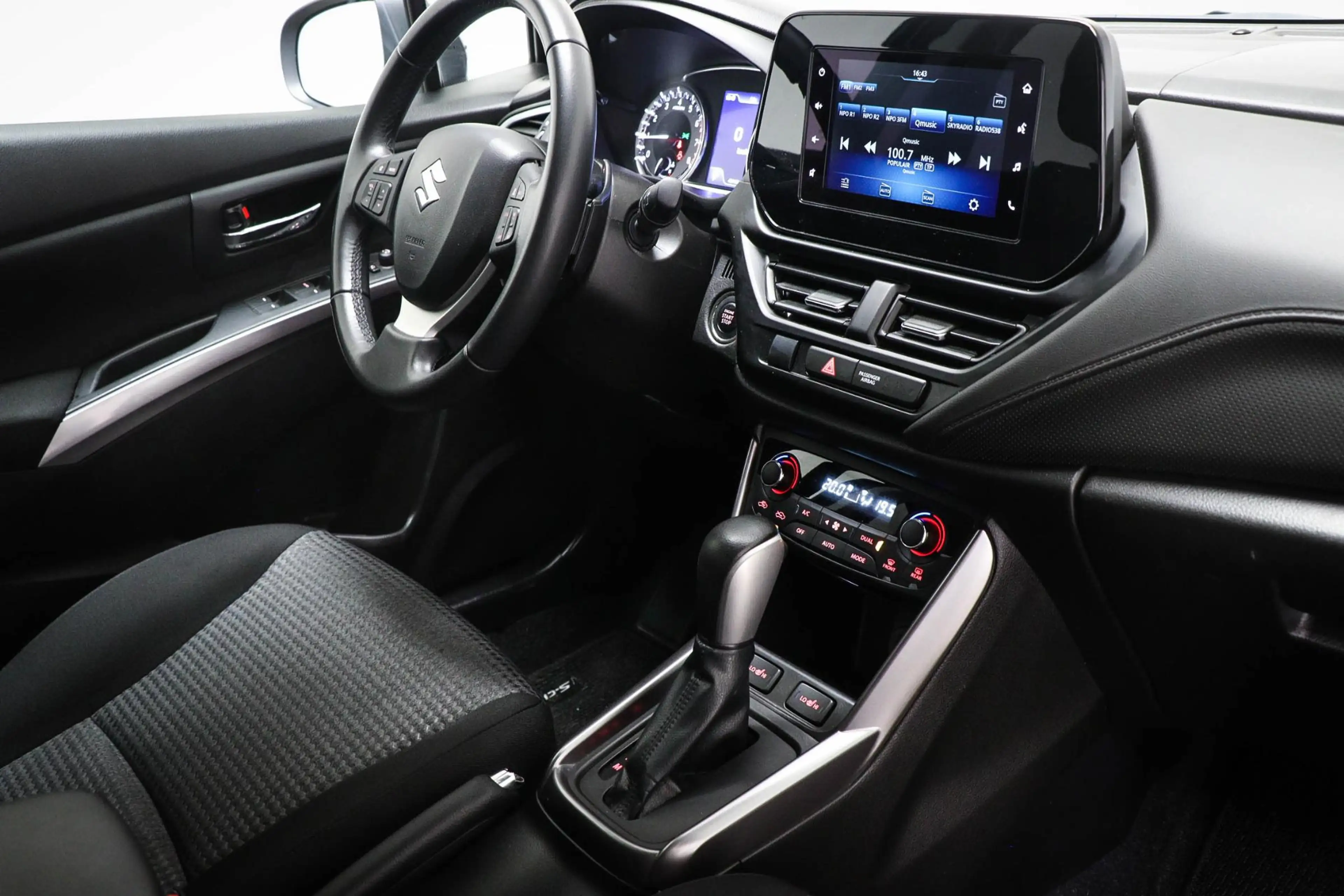 Suzuki S-Cross 1.4 Boosterjet Select Smart Hybrid | CLIMA | STOEL — photo 3