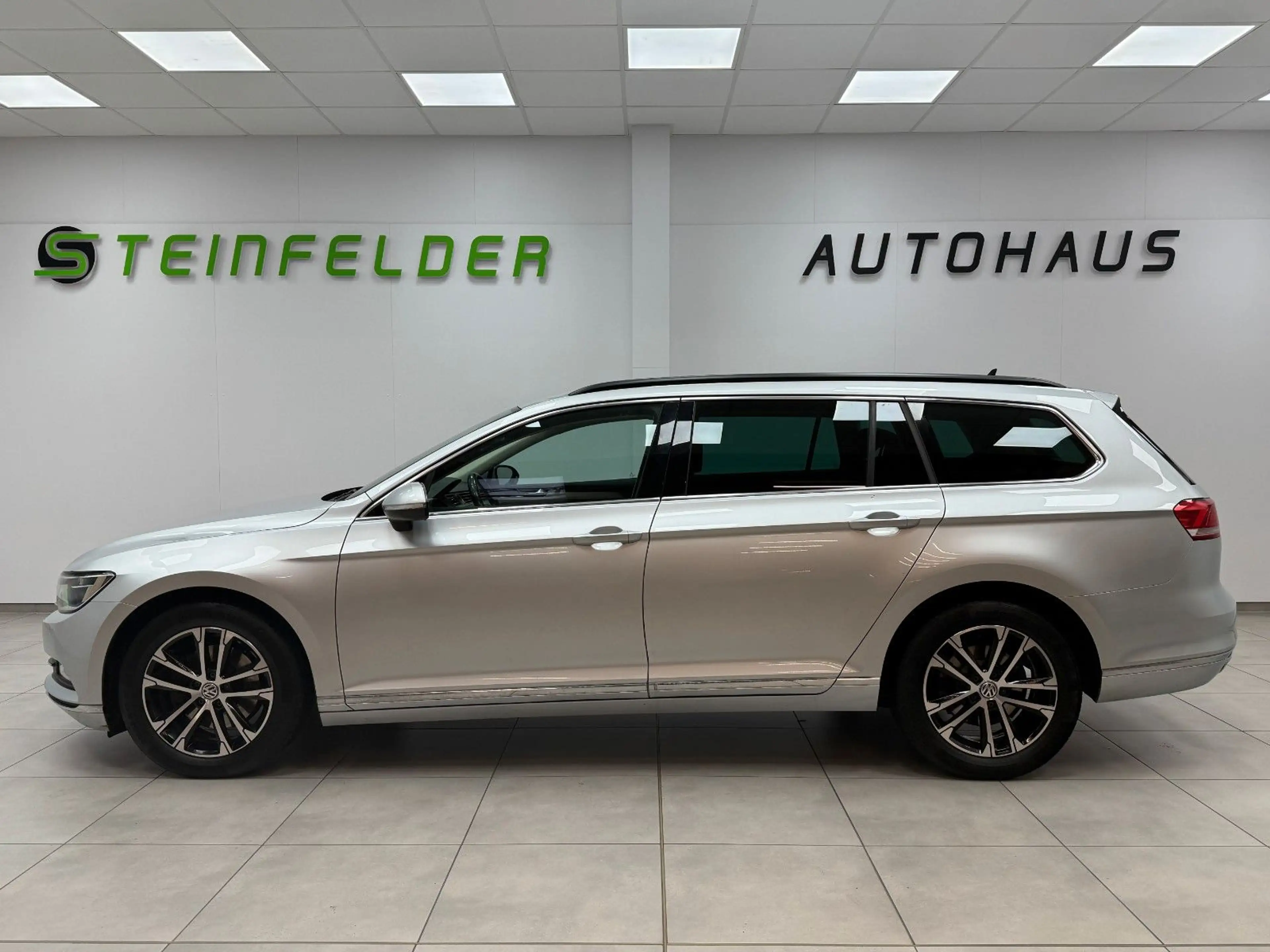 Volkswagen Passat Variant 2.0 TDI BMT / MASSAGE / SHZ / ACC — photo 4