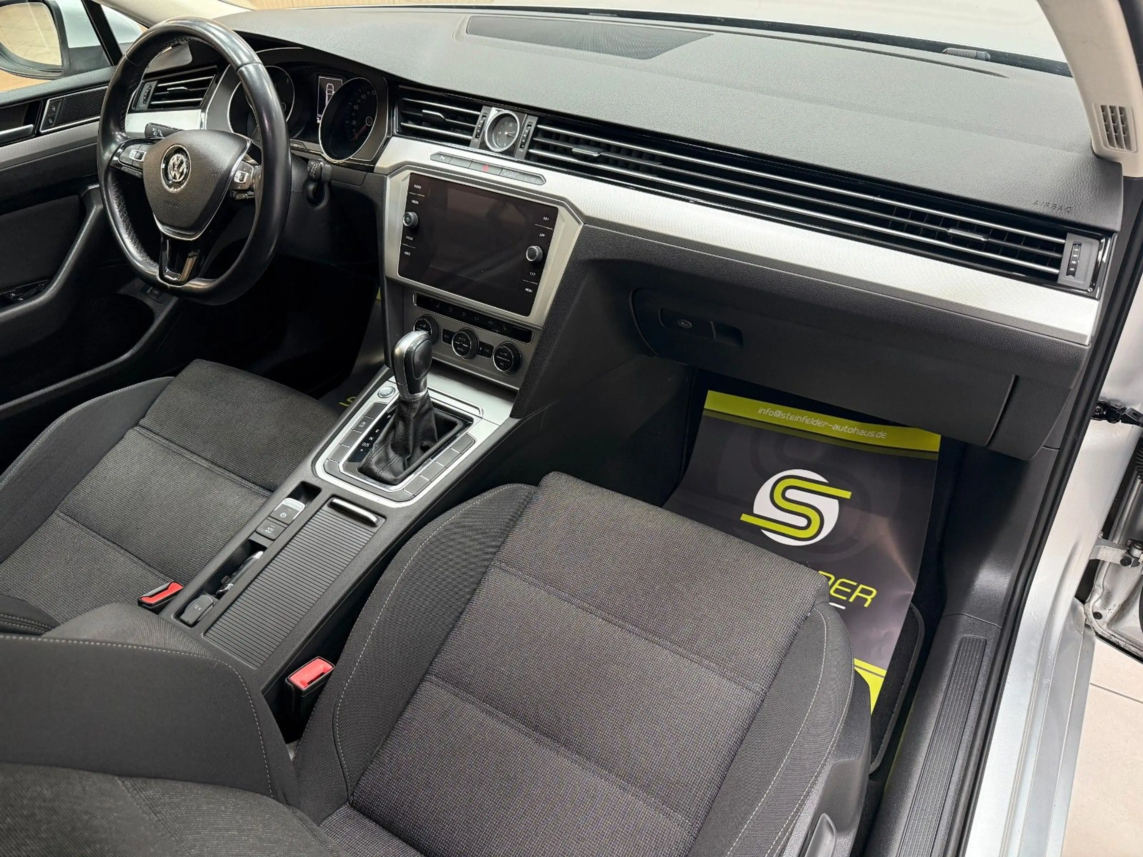 Volkswagen Passat Variant 2.0 TDI BMT / MASSAGE / SHZ / ACC — photo 10