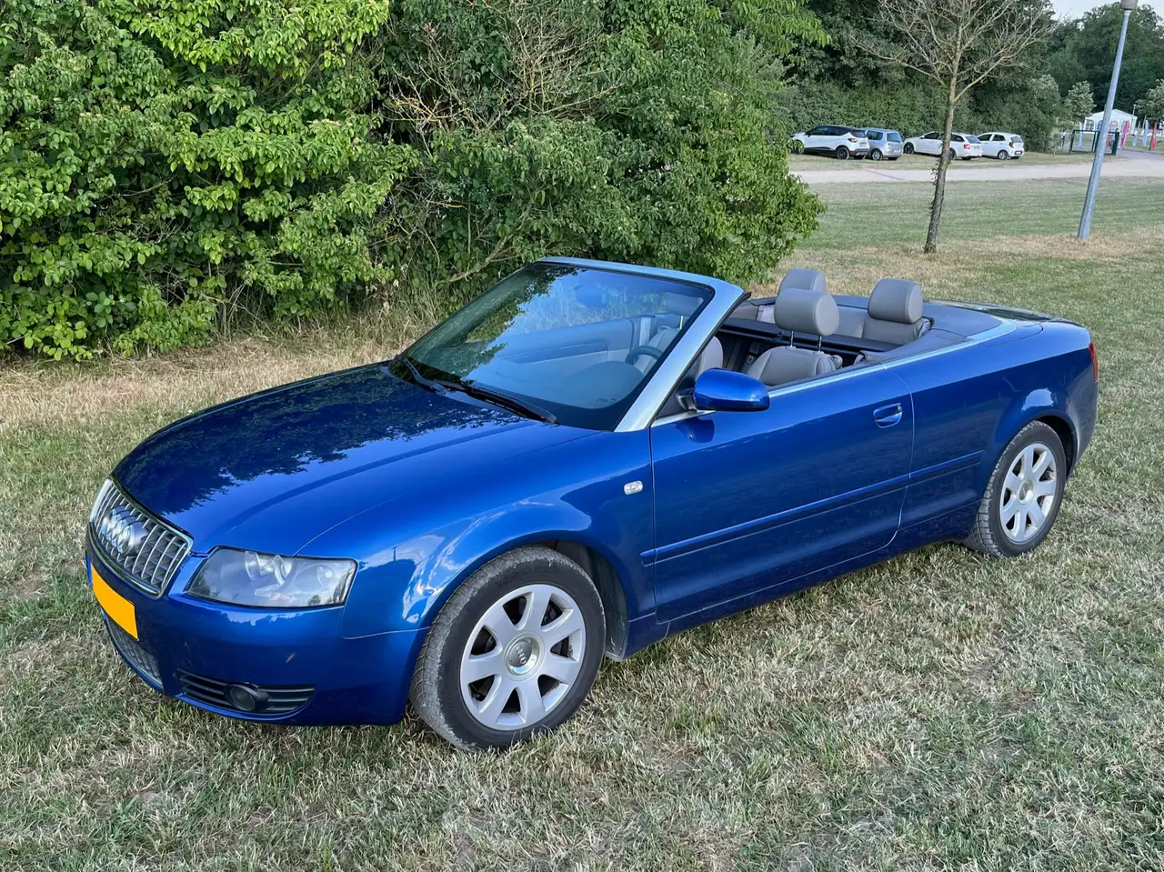 Audi A4 occasion | Cabrio | Blauw | in Dudelange voor € 5.000,-