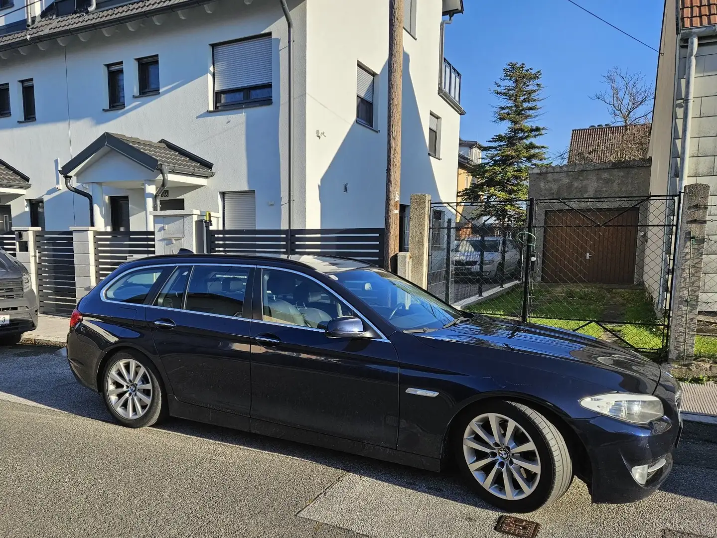 BMW 520 520d Touring Österreich-Paket - 1
