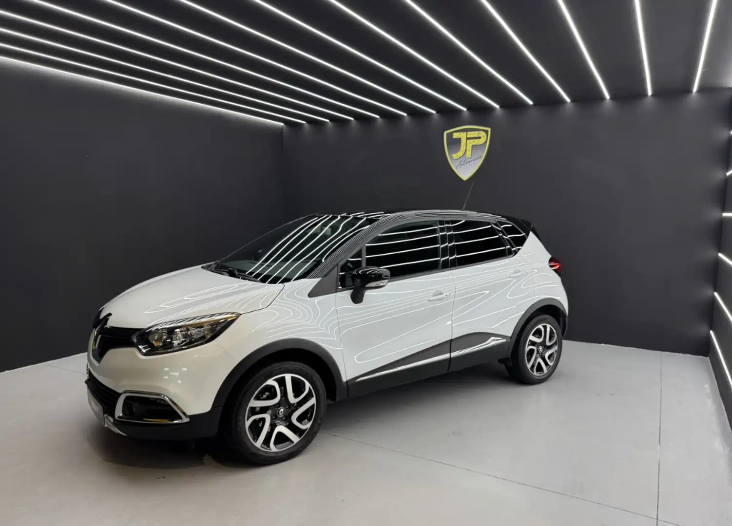 Renault Captur TCe Energy Xmod 87kW Wit - 2