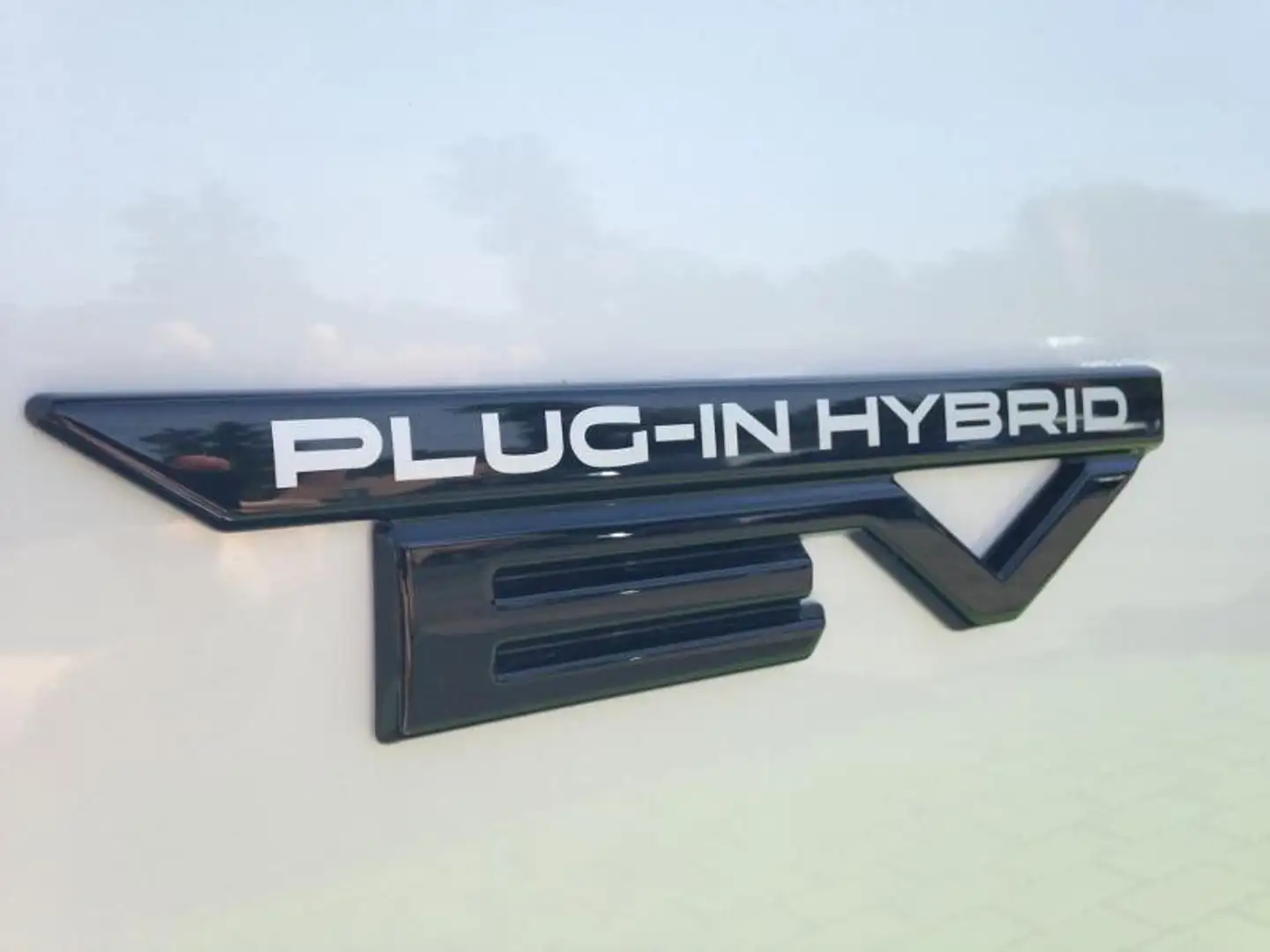 Mitsubishi Eclipse Cross PHEV Select Black 2.4 4WD White - 1