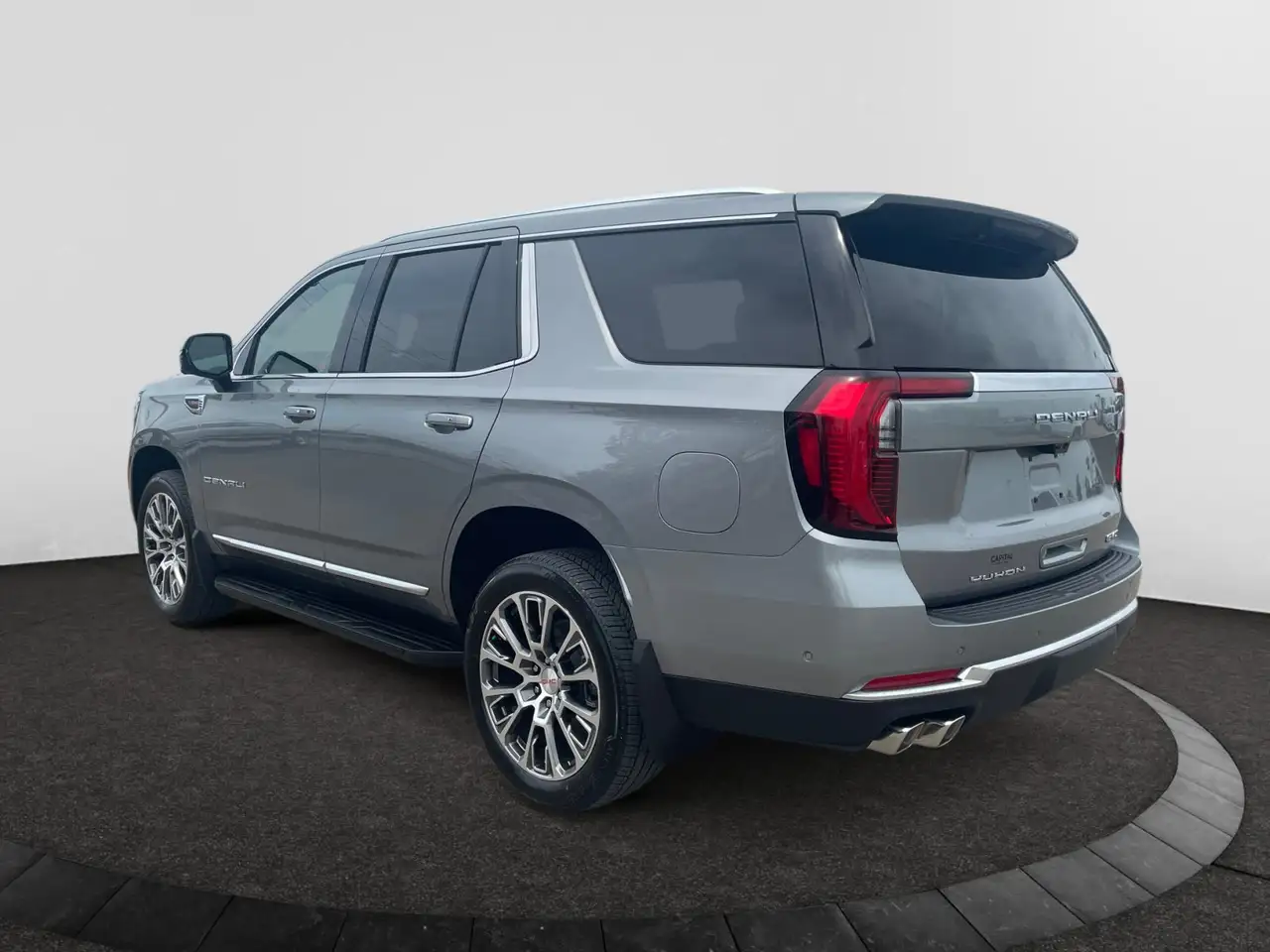 GMC Yukon снимка GMC Yukon