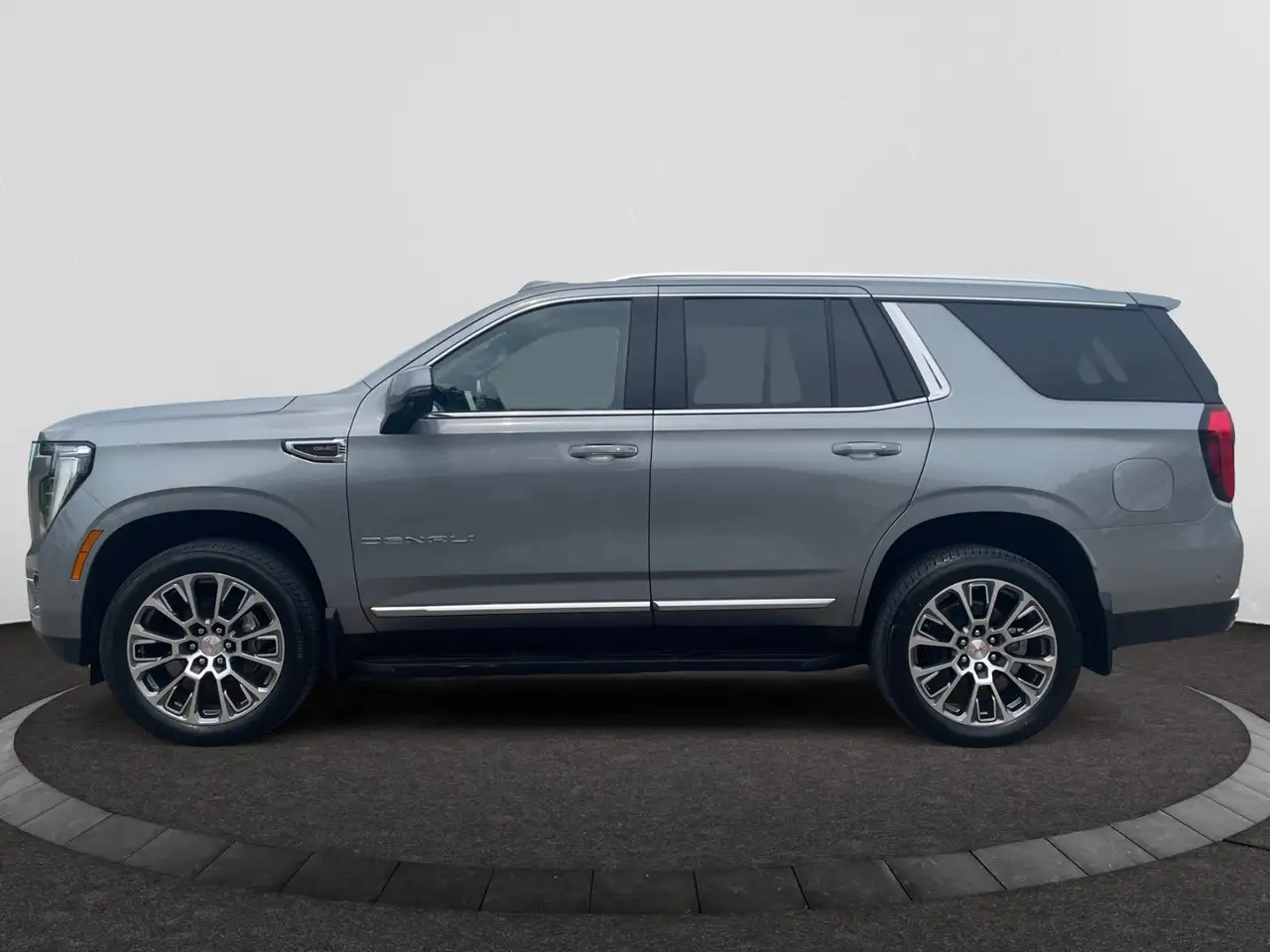 GMC Yukon снимка GMC Yukon