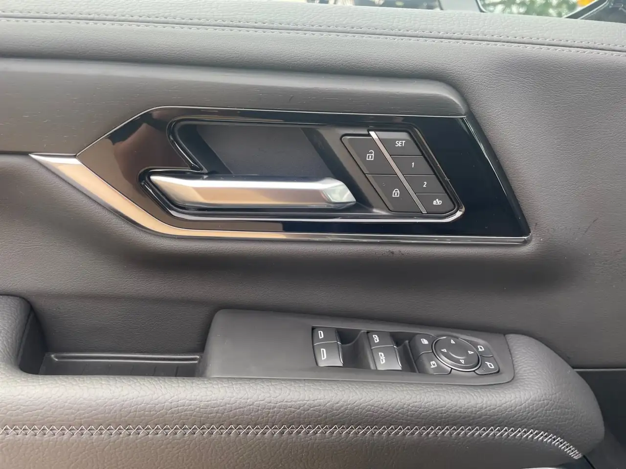 GMC Yukon снимка GMC Yukon