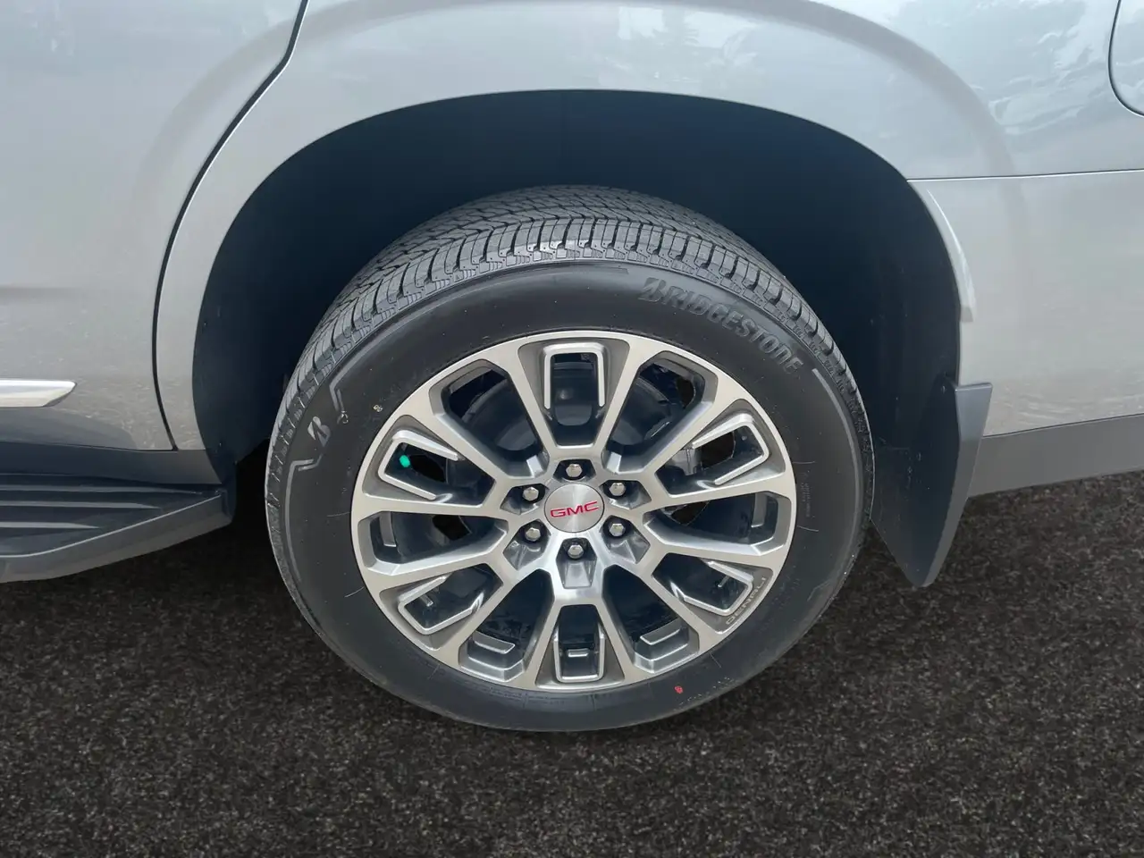 GMC Yukon снимка GMC Yukon