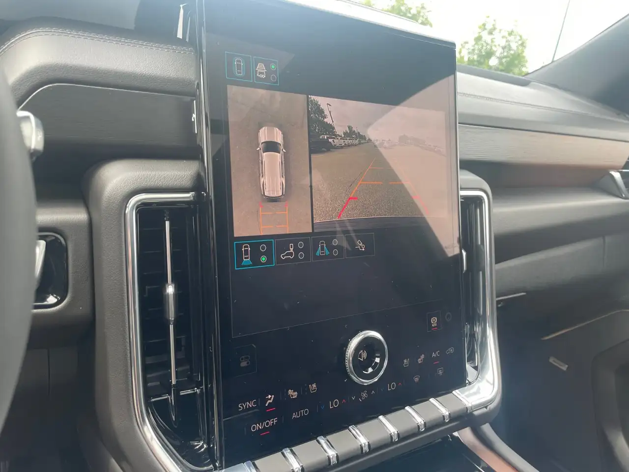 GMC Yukon снимка GMC Yukon