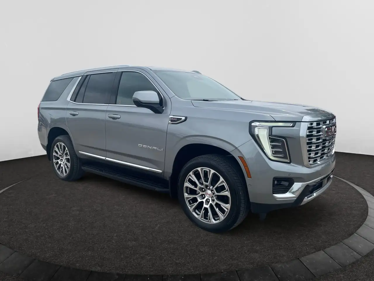 GMC Yukon снимка GMC Yukon