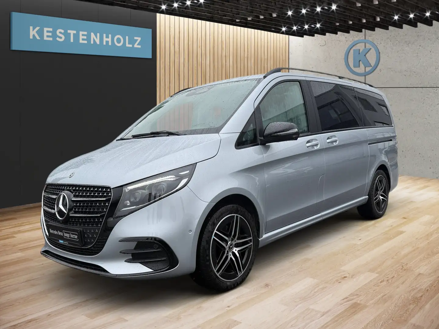 Mercedes-Benz V 300 V 300 d Lang *AVANTGARDE*AMG*AHK*360°*PANO* Silber - 1