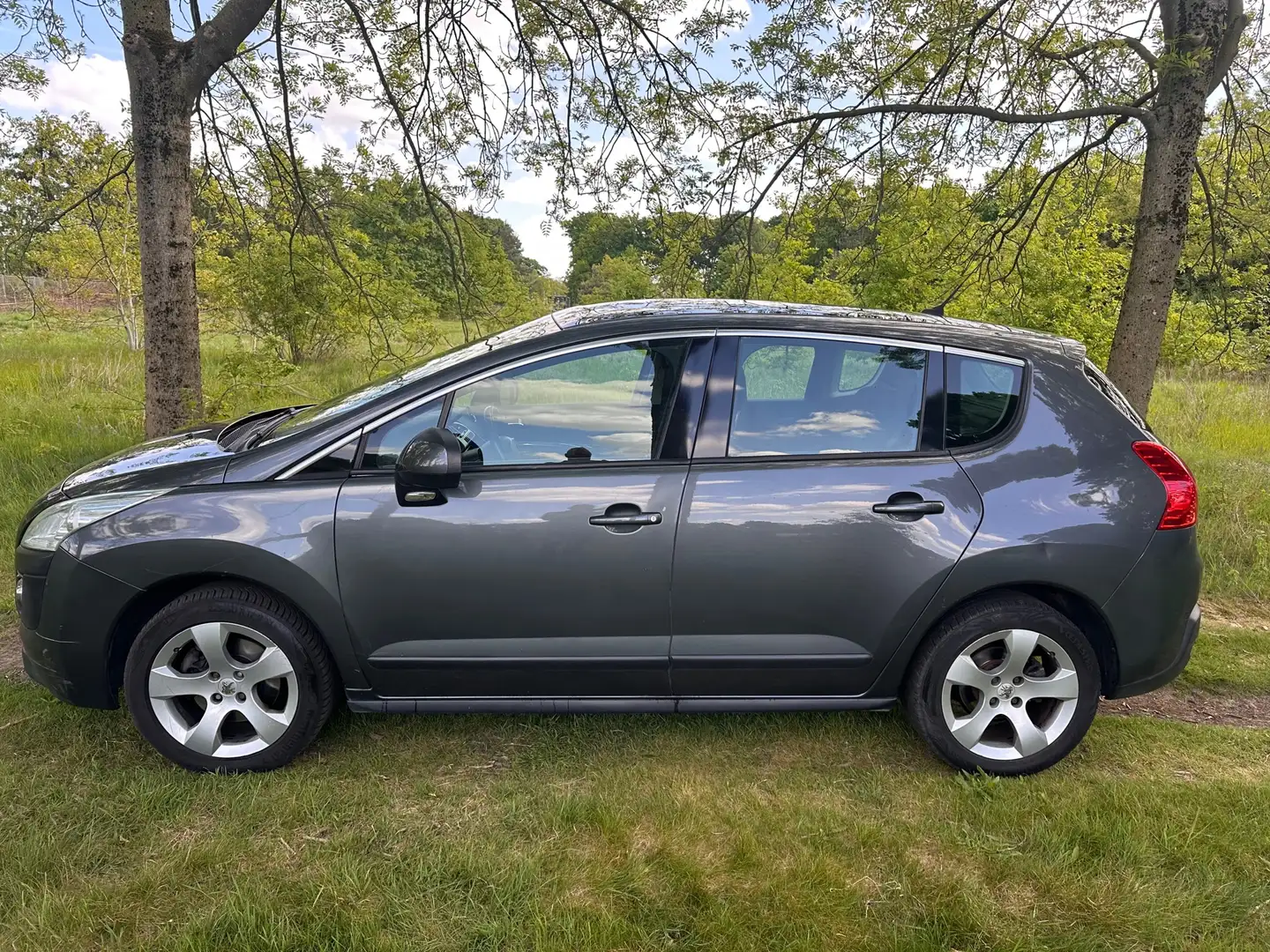 Peugeot 3008 1.6 THP Première APK 05-02-2026 Gris - 2