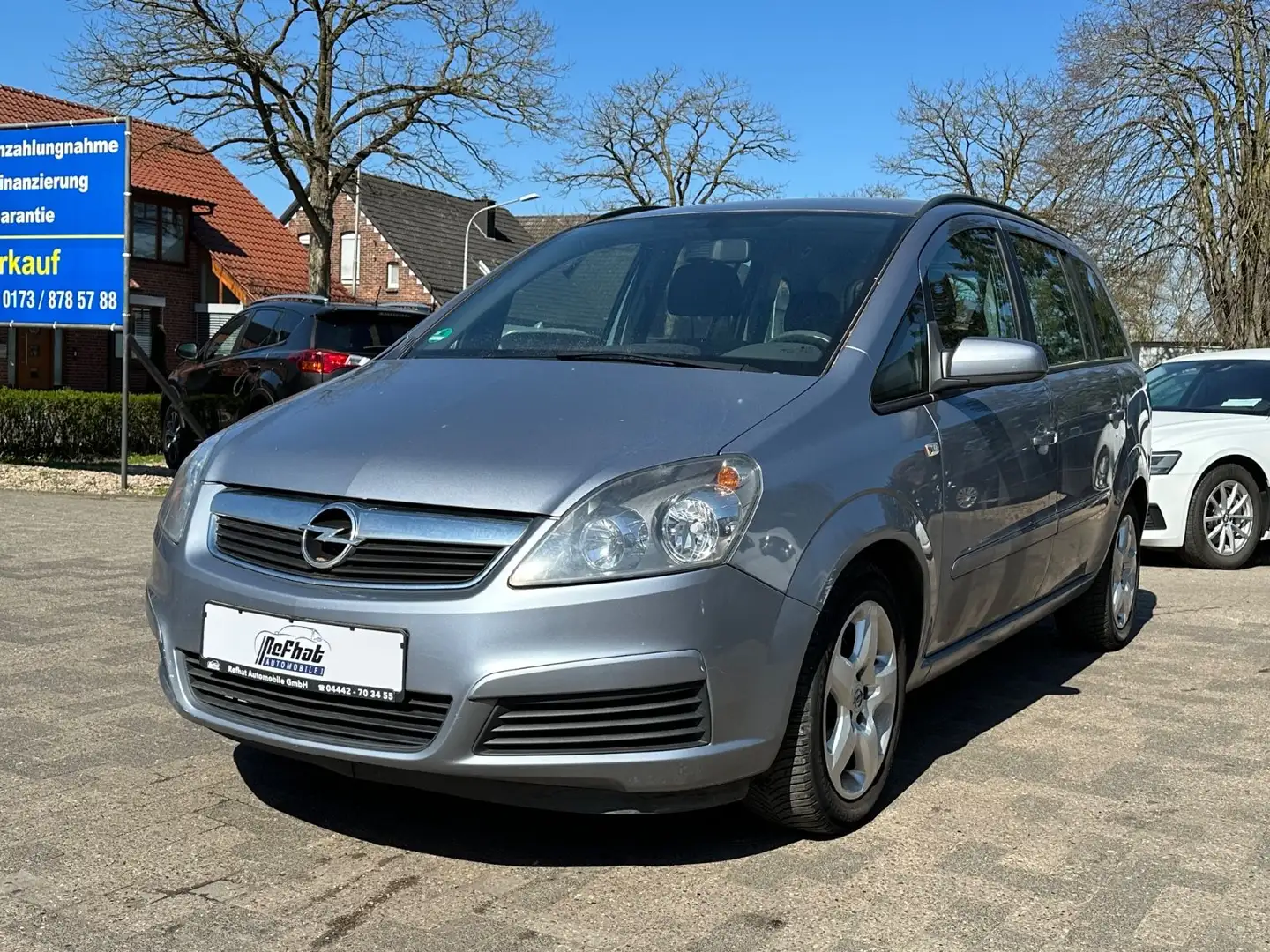 Opel Zafira B CATCH ME Now Silber - 1