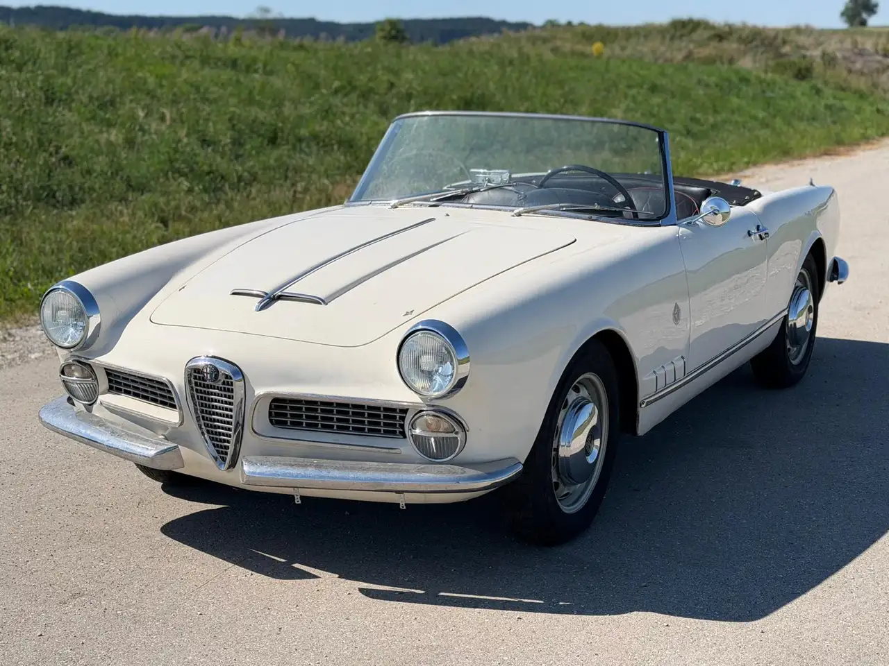 Alfa Romeo Spider Touring 2000, foto 2