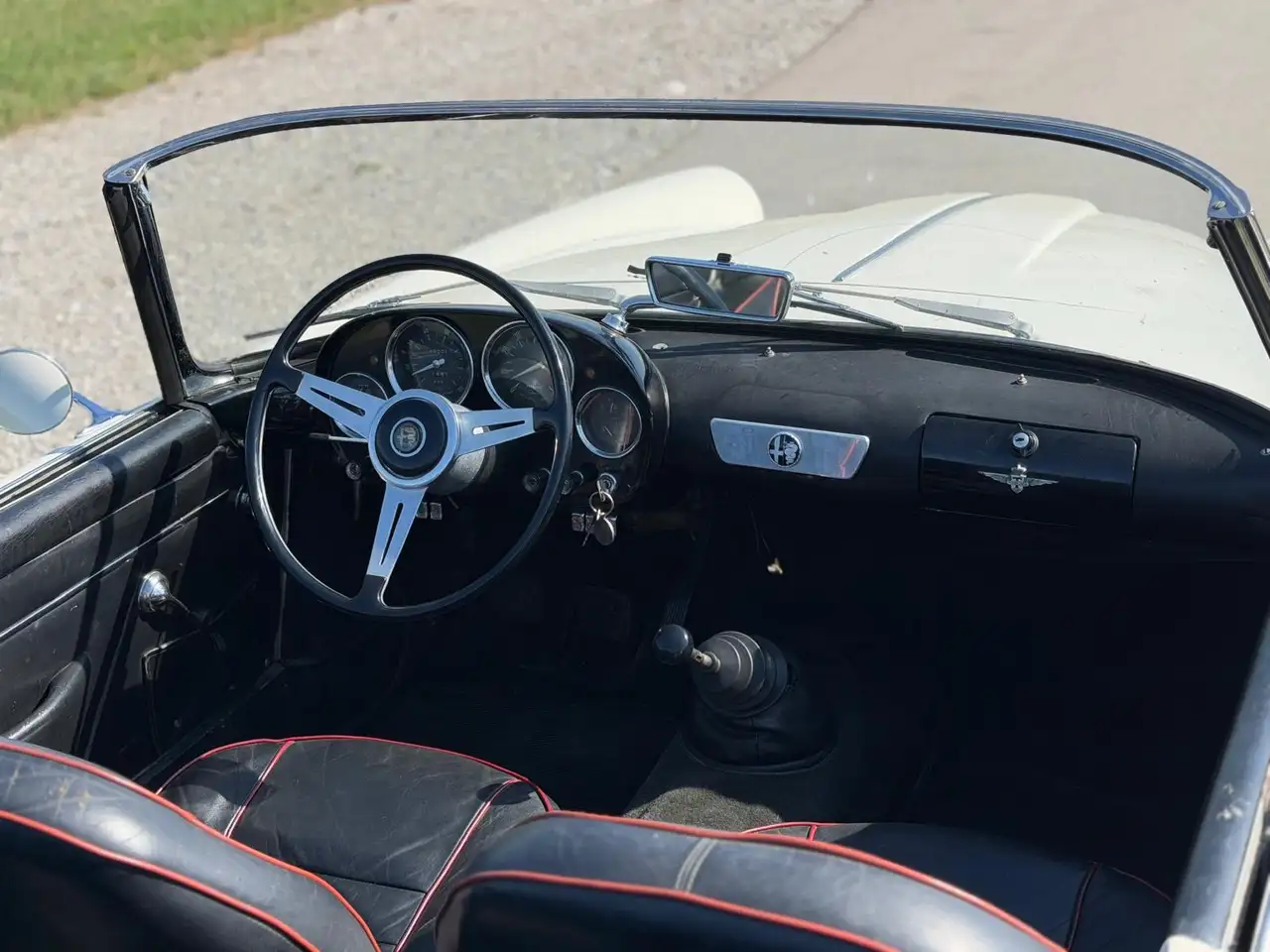 Alfa Romeo Spider Touring 2000, foto 11