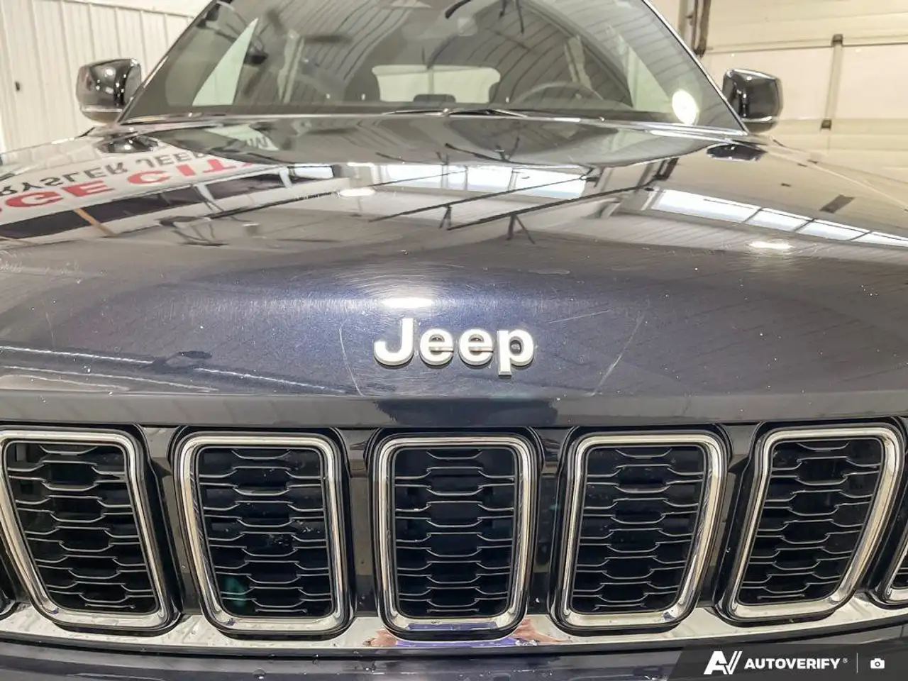 Jeep Grand Cherokee снимка Jeep Grand Cherokee