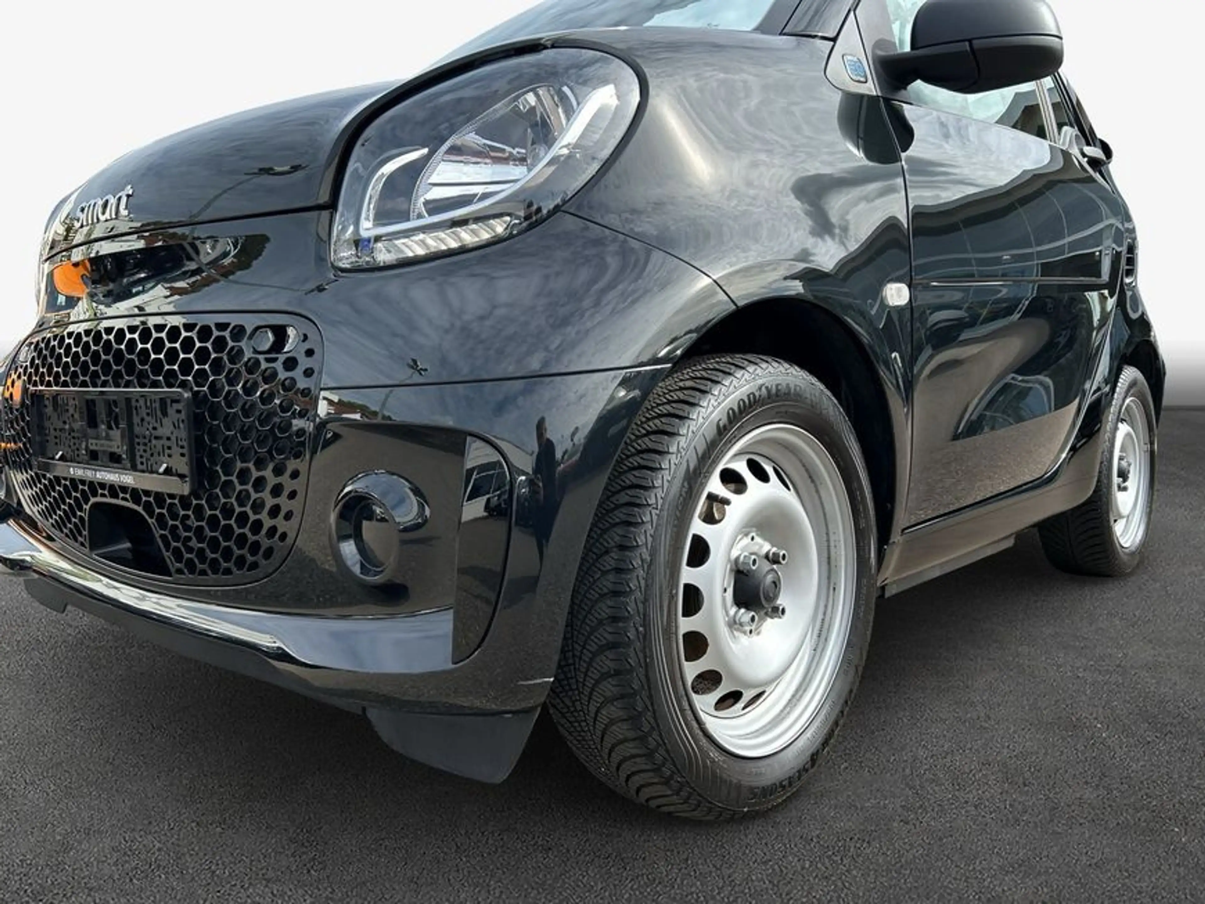 smart forTwo Fortwo Cabrio EQ — photo 7