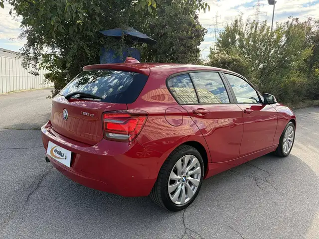 BMW 1 Series view 3